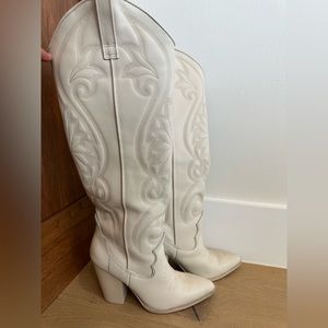 Steve Madden Cream tall boots 6.5